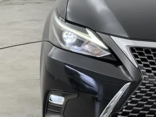 レクサス ＣＴ 200h バージョンC 福岡県 2017(平29)年 7.3万km グラファイトブラックガラスフレーク メーカーナビ／フルセグＴＶ　/バックカメラ　/ＥＴＣ２．０　/前方ドライブレコーダー　/レーダークルーズコントロール　/コーナーセンサー　/衝突被害軽減ブレーキ　/レーンキープ　/パドルシフト　/パワーシート　/シートヒーター