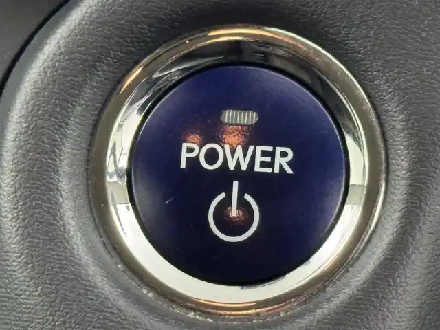 レクサス ＣＴ 200h バージョンC 福岡県 2017(平29)年 7.3万km グラファイトブラックガラスフレーク メーカーナビ／フルセグＴＶ　/バックカメラ　/ＥＴＣ２．０　/前方ドライブレコーダー　/レーダークルーズコントロール　/コーナーセンサー　/衝突被害軽減ブレーキ　/レーンキープ　/パドルシフト　/パワーシート　/シートヒーター