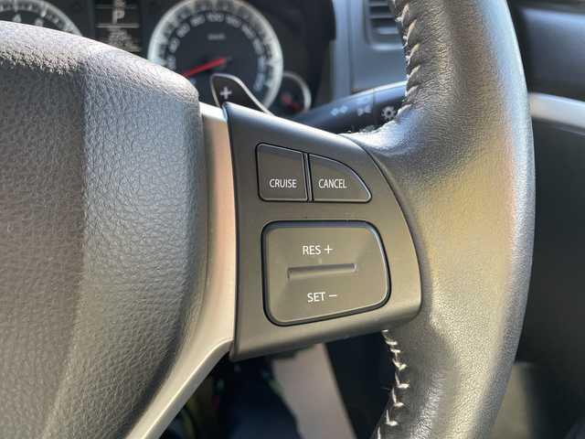 スズキ スイフト RS 石川県 2015(平27)年 5.7万km パール 社外メモリーナビ　ＴＶ　ＥＴＣ　スマートキー　プッシュスタート　ＨＩＤヘッドライト　オートライト　オートエアコン　純正アルミホイール