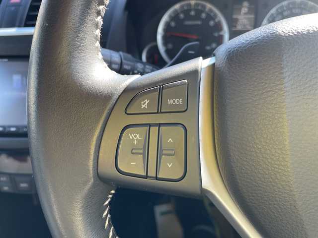 スズキ スイフト RS 石川県 2015(平27)年 5.7万km パール 社外メモリーナビ　ＴＶ　ＥＴＣ　スマートキー　プッシュスタート　ＨＩＤヘッドライト　オートライト　オートエアコン　純正アルミホイール