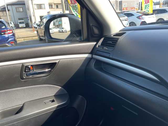 スズキ スイフト RS 石川県 2015(平27)年 5.7万km パール 社外メモリーナビ　ＴＶ　ＥＴＣ　スマートキー　プッシュスタート　ＨＩＤヘッドライト　オートライト　オートエアコン　純正アルミホイール