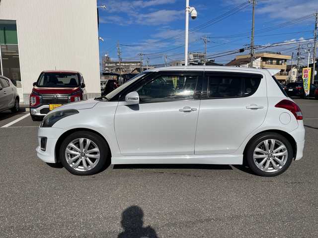 スズキ スイフト RS 石川県 2015(平27)年 5.7万km パール 社外メモリーナビ　ＴＶ　ＥＴＣ　スマートキー　プッシュスタート　ＨＩＤヘッドライト　オートライト　オートエアコン　純正アルミホイール