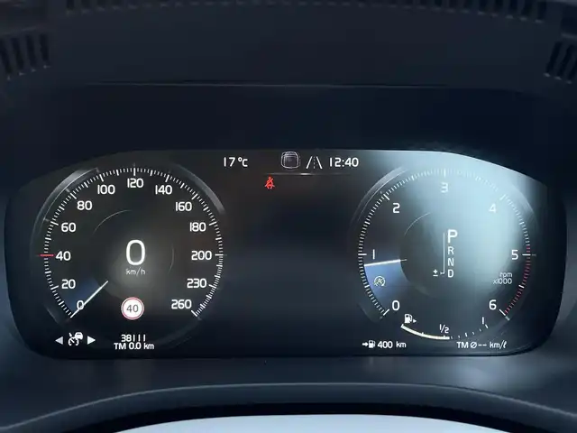 ボルボ ＸＣ６０ D4 AWD モーメンタム 三重県 2020(令2)年 3.9万km クリスタルホワイトP ワンオーナー/白革シート　/純正ナビ　/ハンドルヒーター　/シートヒーター　/パワーシート　/カープレイ　/全方位カメラ　/フルセグＴＶ　/純正１８インチアルミ　/電動リアゲート　/インテリセーフ　/ＡＣＣ　/ＬＥＤ　/Ｂｌｕｅｔｏｏｔｈ