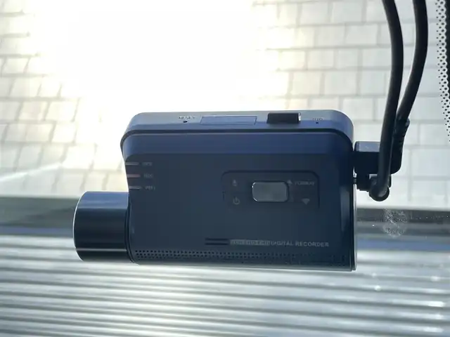 ボルボ ＸＣ６０ D4 AWD モーメンタム 三重県 2020(令2)年 3.9万km クリスタルホワイトP ワンオーナー/白革シート　/純正ナビ　/ハンドルヒーター　/シートヒーター　/パワーシート　/カープレイ　/全方位カメラ　/フルセグＴＶ　/純正１８インチアルミ　/電動リアゲート　/インテリセーフ　/ＡＣＣ　/ＬＥＤ　/Ｂｌｕｅｔｏｏｔｈ