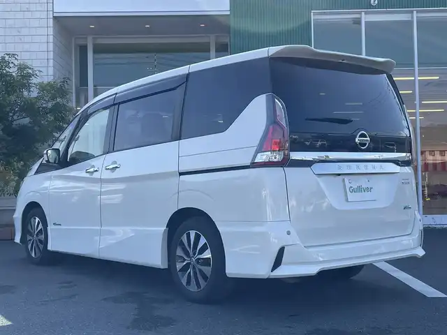 日産 セレナ ハイウェイスター Vセレクション 岡山県 2017(平29)年 5.3万km ブリリアントホワイトパール 純正ナビ　MM317D-W/フルセグTV、CD、DVD、Bluetooth、AM、FM/純正フリップダウンモニター/ETC/バックカメラ/クルーズコントロール/エマージェンシーブレーキ/両側パワースライドドア/TVキャンセラー/ドライブレコーダー