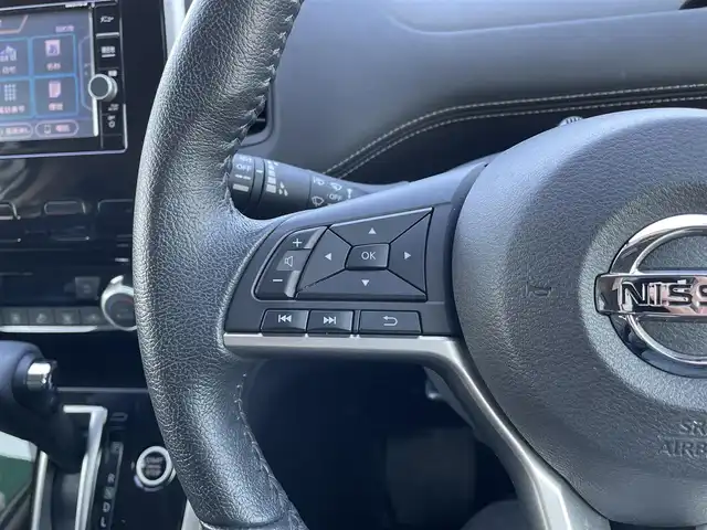 日産 セレナ ハイウェイスター Vセレクション 岡山県 2017(平29)年 5.3万km ブリリアントホワイトパール 純正ナビ　MM317D-W/フルセグTV、CD、DVD、Bluetooth、AM、FM/純正フリップダウンモニター/ETC/バックカメラ/クルーズコントロール/エマージェンシーブレーキ/両側パワースライドドア/TVキャンセラー/ドライブレコーダー