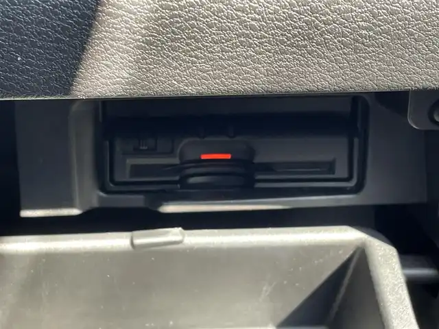 日産 セレナ ハイウェイスター Vセレクション 岡山県 2017(平29)年 5.3万km ブリリアントホワイトパール 純正ナビ　MM317D-W/フルセグTV、CD、DVD、Bluetooth、AM、FM/純正フリップダウンモニター/ETC/バックカメラ/クルーズコントロール/エマージェンシーブレーキ/両側パワースライドドア/TVキャンセラー/ドライブレコーダー