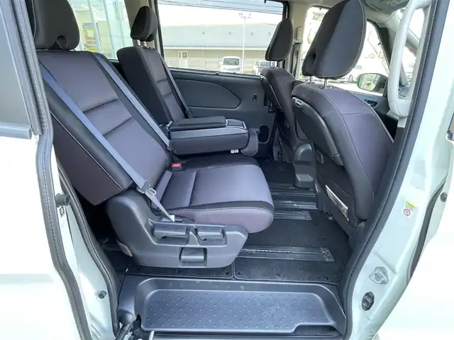 日産 セレナ ハイウェイスター Vセレクション 岡山県 2017(平29)年 5.3万km ブリリアントホワイトパール 純正ナビ　MM317D-W/フルセグTV、CD、DVD、Bluetooth、AM、FM/純正フリップダウンモニター/ETC/バックカメラ/クルーズコントロール/エマージェンシーブレーキ/両側パワースライドドア/TVキャンセラー/ドライブレコーダー