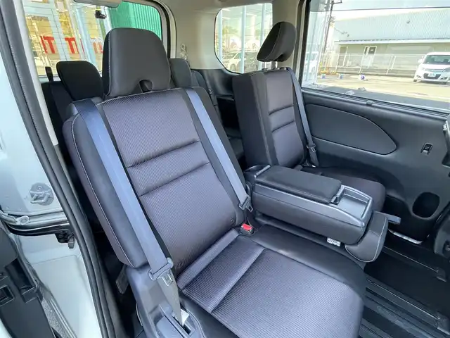 日産 セレナ ハイウェイスター Vセレクション 岡山県 2017(平29)年 5.3万km ブリリアントホワイトパール 純正ナビ　MM317D-W/フルセグTV、CD、DVD、Bluetooth、AM、FM/純正フリップダウンモニター/ETC/バックカメラ/クルーズコントロール/エマージェンシーブレーキ/両側パワースライドドア/TVキャンセラー/ドライブレコーダー