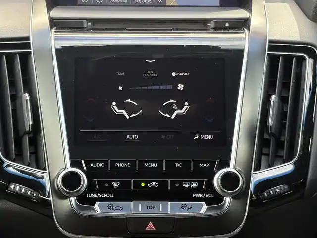 トヨタ クラウン ハイブリッド RS アドバンス 山口県 2018(平30)年 7.8万km ホワイトパールクリスタルシャイン 純正ナビ/(CD/SD/Bluetooth/AM/FM/フルセグTV)/バックカメラ/レーダークルーズコントロール/レーンキープアシスト/衝突被害軽減システム/デジタルインナーミラー/革巻ステアリング/ステアリングリモコン/パドルシフト/オートライト/オートマチックハイビーム/LEDヘッドライト/フォグランプ/ハーフレザーシート/前席パワーシート/オートホールド/前後コーナーセンサー/電動格納ミラー/ブラインドスポットミラー/純正18インチアルミホイール/ビルトインETC2.0/前後ドライブレコーダー/純正フロアマット