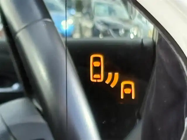 トヨタ クラウン ハイブリッド RS アドバンス 山口県 2018(平30)年 7.8万km ホワイトパールクリスタルシャイン 純正ナビ/(CD/SD/Bluetooth/AM/FM/フルセグTV)/バックカメラ/レーダークルーズコントロール/レーンキープアシスト/衝突被害軽減システム/デジタルインナーミラー/革巻ステアリング/ステアリングリモコン/パドルシフト/オートライト/オートマチックハイビーム/LEDヘッドライト/フォグランプ/ハーフレザーシート/前席パワーシート/オートホールド/前後コーナーセンサー/電動格納ミラー/ブラインドスポットミラー/純正18インチアルミホイール/ビルトインETC2.0/前後ドライブレコーダー/純正フロアマット