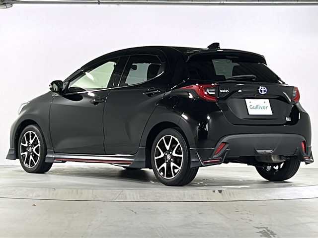 トヨタ ヤリス ハイブリッド Z 広島県 2020(令2)年 5.8万km ブラック 禁煙/TRDエアロ（F/S/R）/トヨタセーフティセンス/・プリクラッシュセーフティ/・レーンディパーチャーアラート/・レーントレーシングアシスト/・先行車発進お知らせ/・レーダークルーズコントロール/・RSA/・オートマチックハイビーム/クリアランスソナー/純正ディスプレイオーディオ/・ナビ/フルセグ/CD/DVD/Bluetooth/USB/Miracast/バックカメラ/革巻きステアリング/ステアリングスイッチ/電動格納ウィンカーミラー/LEDヘッドライト/オートライト/シートヒーター/前後ドライブレコーダー（DC-DR652）/ETC/スマートキー/プッシュスタート/スペアキー/純正フロアマット/純正16インチアルミホイール
