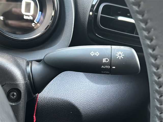 トヨタ ヤリス ハイブリッド Z 広島県 2020(令2)年 5.8万km ブラック 禁煙/TRDエアロ（F/S/R）/トヨタセーフティセンス/・プリクラッシュセーフティ/・レーンディパーチャーアラート/・レーントレーシングアシスト/・先行車発進お知らせ/・レーダークルーズコントロール/・RSA/・オートマチックハイビーム/クリアランスソナー/純正ディスプレイオーディオ/・ナビ/フルセグ/CD/DVD/Bluetooth/USB/Miracast/バックカメラ/革巻きステアリング/ステアリングスイッチ/電動格納ウィンカーミラー/LEDヘッドライト/オートライト/シートヒーター/前後ドライブレコーダー（DC-DR652）/ETC/スマートキー/プッシュスタート/スペアキー/純正フロアマット/純正16インチアルミホイール