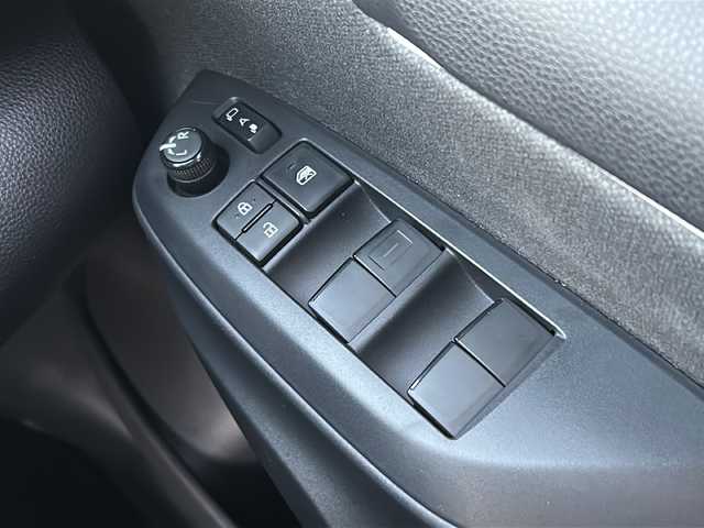 トヨタ ヤリス ハイブリッド Z 広島県 2020(令2)年 5.8万km ブラック 禁煙/TRDエアロ（F/S/R）/トヨタセーフティセンス/・プリクラッシュセーフティ/・レーンディパーチャーアラート/・レーントレーシングアシスト/・先行車発進お知らせ/・レーダークルーズコントロール/・RSA/・オートマチックハイビーム/クリアランスソナー/純正ディスプレイオーディオ/・ナビ/フルセグ/CD/DVD/Bluetooth/USB/Miracast/バックカメラ/革巻きステアリング/ステアリングスイッチ/電動格納ウィンカーミラー/LEDヘッドライト/オートライト/シートヒーター/前後ドライブレコーダー（DC-DR652）/ETC/スマートキー/プッシュスタート/スペアキー/純正フロアマット/純正16インチアルミホイール