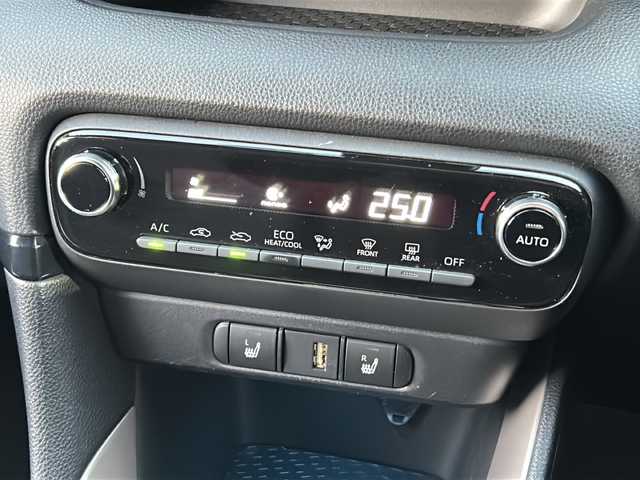 トヨタ ヤリス ハイブリッド Z 広島県 2020(令2)年 5.8万km ブラック 禁煙/TRDエアロ（F/S/R）/トヨタセーフティセンス/・プリクラッシュセーフティ/・レーンディパーチャーアラート/・レーントレーシングアシスト/・先行車発進お知らせ/・レーダークルーズコントロール/・RSA/・オートマチックハイビーム/クリアランスソナー/純正ディスプレイオーディオ/・ナビ/フルセグ/CD/DVD/Bluetooth/USB/Miracast/バックカメラ/革巻きステアリング/ステアリングスイッチ/電動格納ウィンカーミラー/LEDヘッドライト/オートライト/シートヒーター/前後ドライブレコーダー（DC-DR652）/ETC/スマートキー/プッシュスタート/スペアキー/純正フロアマット/純正16インチアルミホイール