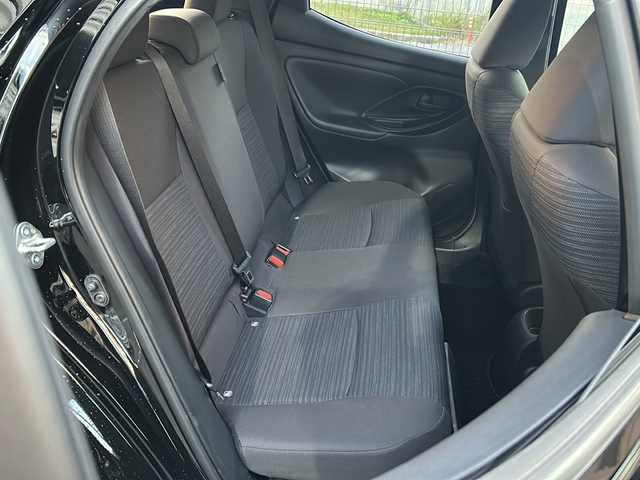 トヨタ ヤリス ハイブリッド Z 広島県 2020(令2)年 5.8万km ブラック 禁煙/TRDエアロ（F/S/R）/トヨタセーフティセンス/・プリクラッシュセーフティ/・レーンディパーチャーアラート/・レーントレーシングアシスト/・先行車発進お知らせ/・レーダークルーズコントロール/・RSA/・オートマチックハイビーム/クリアランスソナー/純正ディスプレイオーディオ/・ナビ/フルセグ/CD/DVD/Bluetooth/USB/Miracast/バックカメラ/革巻きステアリング/ステアリングスイッチ/電動格納ウィンカーミラー/LEDヘッドライト/オートライト/シートヒーター/前後ドライブレコーダー（DC-DR652）/ETC/スマートキー/プッシュスタート/スペアキー/純正フロアマット/純正16インチアルミホイール