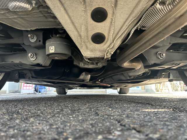 ＢＭＷ ３２０ｄ ツーリング Mスポーツ 愛知県 2015(平27)年 7.9万km アルピンホワイトⅢ ・禁煙車/・フロントリップスポイラー/・純正HDDナビ/・Bluetooth/・CD/DVD/・ドライブレコーダー/・バックカメラ/・ETC/・インテリジェントセーフティ/・ブレーキ機能付き警告/・レーンディパーチャーウォーニング/・アダプティブクルーズコントロール/・パークディスタンスコントロール（コーナーセンサー）/・前席パワーシート/・HIDオートライト/・電動格納ミラーウィンカー/・フロアマット/・ルーフレール/・純正１８インチアルミ/・パワーバックドア/・新車保証書/・取扱説明書/・スペアキー