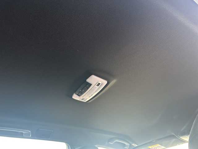 ＢＭＷ ３２０ｄ ツーリング Mスポーツ 愛知県 2015(平27)年 7.9万km アルピンホワイトⅢ ・禁煙車/・フロントリップスポイラー/・純正HDDナビ/・Bluetooth/・CD/DVD/・ドライブレコーダー/・バックカメラ/・ETC/・インテリジェントセーフティ/・ブレーキ機能付き警告/・レーンディパーチャーウォーニング/・アダプティブクルーズコントロール/・パークディスタンスコントロール（コーナーセンサー）/・前席パワーシート/・HIDオートライト/・電動格納ミラーウィンカー/・フロアマット/・ルーフレール/・純正１８インチアルミ/・パワーバックドア/・新車保証書/・取扱説明書/・スペアキー