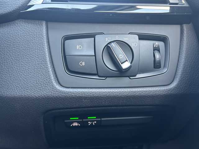 ＢＭＷ ３２０ｄ ツーリング Mスポーツ 愛知県 2015(平27)年 7.9万km アルピンホワイトⅢ ・禁煙車/・フロントリップスポイラー/・純正HDDナビ/・Bluetooth/・CD/DVD/・ドライブレコーダー/・バックカメラ/・ETC/・インテリジェントセーフティ/・ブレーキ機能付き警告/・レーンディパーチャーウォーニング/・アダプティブクルーズコントロール/・パークディスタンスコントロール（コーナーセンサー）/・前席パワーシート/・HIDオートライト/・電動格納ミラーウィンカー/・フロアマット/・ルーフレール/・純正１８インチアルミ/・パワーバックドア/・新車保証書/・取扱説明書/・スペアキー