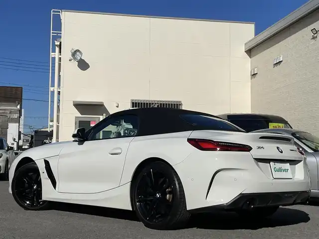 ＢＭＷ Ｚ４ sDrive20i Mスポーツ EDサンライズ 和歌山県 2021(令3)年 4.2万km 白 50台限定車/sDrive20i M sport/メーカー純正ナビ/(AM/FM/Bluetooth/Screen Mirroring//音楽ライブラリ）/harman/kardon/Mスポーツブレーキキャリパー/ステアリングヒーター/パドルシフト/置くだけ充電/HUD/AUTO H/ドライビングアシストシステム/ETC/プッシュスタート/純正フロアマット/純正19インチAW/スペアキー×１
