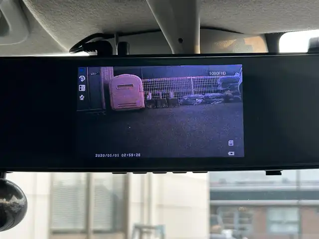 スズキ エブリイ PC 広島県 2015(平27)年 7.1万km スペリアホワイト ｃｌａｒｉｏｎナビ　/　「Bluetooth/フルセグ/CD/DVD」/デジタルインナーミラー　/衝突軽減ブレーキシステム/ドライブレコーダー　/トラクションコントロール　/横滑り防止装置/ドアバイザ－　/リモコンキー/純正アルミ