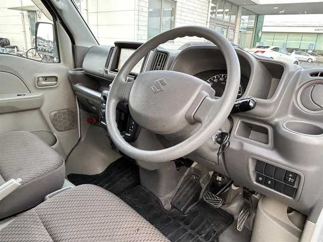 スズキ エブリイ PC 福岡県 2015(平27)年 7.1万km スペリアホワイト (株)IDOMが運営する【じしゃロン八幡西店】の自社ローン専用車両になります。こちらは現金またはオートローンご利用時の価格です。自社ローンご希望の方は別途その旨お申付け下さい/ｃｌａｒｉｏｎナビ　/　「Bluetooth/フルセグ/CD/DVD」/デジタルインナーミラー　/衝突軽減ブレーキシステム/ドライブレコーダー　/トラクションコントロール　/横滑り防止装置/ドアバイザ－　/リモコンキー/純正アルミ