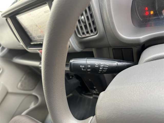 スズキ エブリイ PC 福岡県 2015(平27)年 7.1万km スペリアホワイト (株)IDOMが運営する【じしゃロン八幡西店】の自社ローン専用車両になります。こちらは現金またはオートローンご利用時の価格です。自社ローンご希望の方は別途その旨お申付け下さい/ｃｌａｒｉｏｎナビ　/　「Bluetooth/フルセグ/CD/DVD」/デジタルインナーミラー　/衝突軽減ブレーキシステム/ドライブレコーダー　/トラクションコントロール　/横滑り防止装置/ドアバイザ－　/リモコンキー/純正アルミ