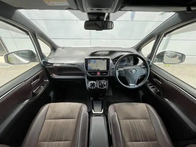 トヨタ エスクァイア ハイブリッド Gi プレミアムパッケージ 千葉県 2019(令1)年 9万km ホワイトパールクリスタルシャイン 純正ナビ(NSZN-Z68T)/フルセグTV/CD/DVD/BT/バックカメラ/純正フリップダウンモニター/D+N席シートヒーター/ステアリングスイッチ/ステアリングヒーター/電動格納ミラー/オートミラー/ウインカーミラー