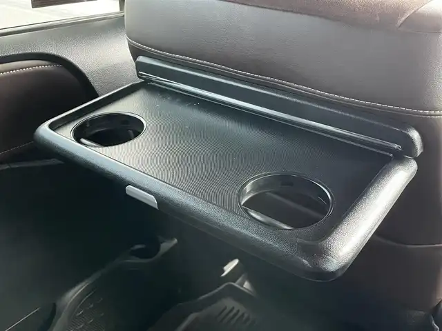 トヨタ エスクァイア ハイブリッド Gi プレミアムパッケージ 千葉県 2019(令1)年 9万km ホワイトパールクリスタルシャイン 純正ナビ(NSZN-Z68T)/フルセグTV/CD/DVD/BT/バックカメラ/純正フリップダウンモニター/D+N席シートヒーター/ステアリングスイッチ/ステアリングヒーター/電動格納ミラー/オートミラー/ウインカーミラー