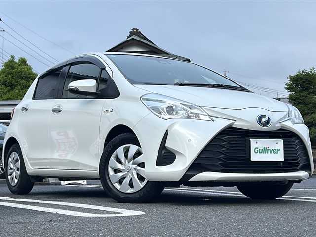 トヨタ ヴィッツ ハイブリッド F セーフティーエディションⅡ 東京都 2019(平31)年 1.3万km ホワイトパールクリスタルシャイン ワンオーナー/純正SDナビ（NSCN-W68）/・CD/ワンセグTV/Bluetooth/AUX/バックカメラ/レーンアシスト/コーナーセンサー/プッシュスタート/ドライブレコーダー/横滑り防止装置/衝突軽減システム/ETC/オートライト/スマートキー/スペアキー1本/保証書/取説書