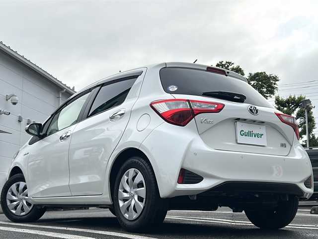 トヨタ ヴィッツ ハイブリッド F セーフティーエディションⅡ 東京都 2019(平31)年 1.3万km ホワイトパールクリスタルシャイン ワンオーナー/純正SDナビ（NSCN-W68）/・CD/ワンセグTV/Bluetooth/AUX/バックカメラ/レーンアシスト/コーナーセンサー/プッシュスタート/ドライブレコーダー/横滑り防止装置/衝突軽減システム/ETC/オートライト/スマートキー/スペアキー1本/保証書/取説書