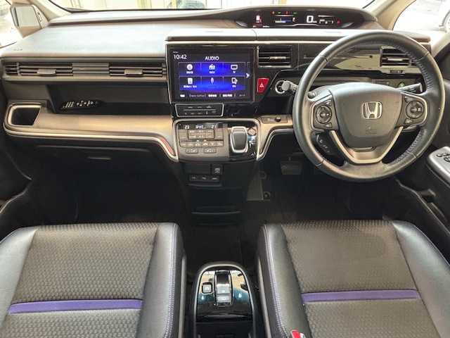 ホンダ ステップワゴン スパーダ ハイブリッドG EX HセンシングBスタイ 埼玉県 2019(令1)年 4.5万km プラチナホワイトパール ホンダセンシング/フリップダウンモニター/純正10インチナビ/　　CD/DVD/フルセグ/USB/バックカメラ/両側パワースライドドア/レーダークルーズコントロール/LEDヘッドライト/ハーフレザーシート/シートヒーター/純正16インチアルミホイール/プッシュスタート/アイドリングストップ/ビルトインETC/禁煙車