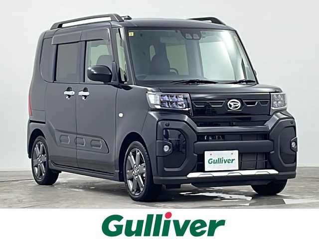 ダイハツ タント ファンクロスターボ 千葉県 2023(令5)年 2.1万km ブラックマイカメタリック 禁煙車/スマートアシスト/純正ナビ（NMZL-W730）/CD/DVD/Bluetooth/HDMI/フルセグTV/アラウンドビューモニター/両側電動スライドドア/衝突軽減ブレーキ/車線逸脱警報/ふらつき警報/先行車発進お知らせ/標識認識機能/コーナーセンサー/ビルトインETC/ブレーキホールド/LEDオートライト/シートヒーター/プッシュスタート/スマートキー