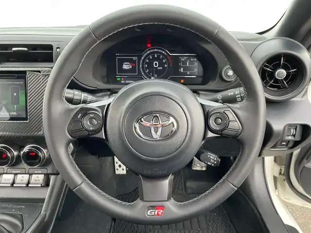 トヨタ ＧＲ８６ SZ 岩手県 2022(令4)年 2.3万km クリスタルホワイトパール ディスプレイオーディオ/　　CD/BT/AppleCarPlay/AndroidAuto/バックカメラ/クルーズコントロール/LEDオートライト/ステアリングスイッチ/USBポート/スマートキー/ETC