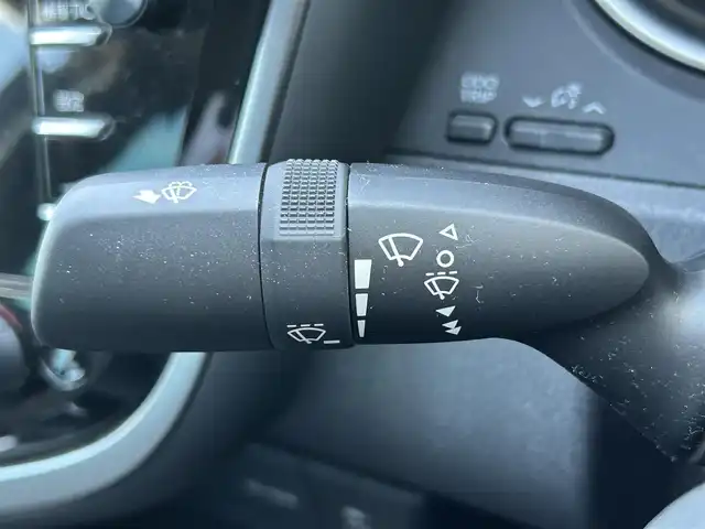 トヨタ カムリ G レザーパッケージ 島根県 2017(平29)年 4.2万km グラファイトM 登録時走行距離41845km/ワンオーナー/保証書/取扱説明書/純正メーカーOPナビ/・フルセグTV/・Bluetooth接続/・CD/DVD再生/・SDミュージックサーバー/・AM/FM/ToyotaSafetySense/・プリクラッシュセーフティ/・レーンディパーチャーアラート/・オートマチックハイビーム/・レーダークルーズコントロール/・ブラインドスポットモニター/・先行車発信アラート/・リヤクロストラフィックアラート/レザーシート/前席パワーシート/前席シートヒーター/ビルトインETC/前後ドライブレコーダー/コーナーセンサー/スペアキー/純正フロアマット/純正18インチアルミホイール