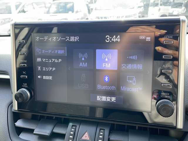 トヨタ ＲＡＶ４ アドベンチャー オフロードPKG 道東・釧路十勝 2022(令4)年 6.5万km グレーメタリック ・ワンオーナー/・4WD/・寒冷地仕様/・純正ディスプレイオーディオ/（Miracast・FM・AM・BT）/・全方位カメラ/バックカメラ/・追従式クルーズコントロール/・BSM/・フロントワイパーデアイサー/・ダウンヒルアシスト/・スノーモード/・横滑り防止/・コーナーセンサー/・パワーバックドア/・LEDヘッドライト/・フォグライト/・オートマチックハイビーム/・オートライト/・前席シートヒーター/エアーシート/・ステアリングヒーター/・ビルトインETC/・純正エンジンスターター（キー一体型）/・革巻きステアリング/・ステアリングスイッチ/・MTモード付AT/・ヒッチメンバー/・ルーフレール/・電格ウィンカーミラー/・ドアバイザー/・スマートキー/・プッシュスタート