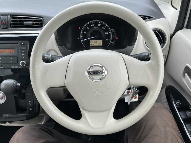 日産 デイズ J 鹿児島県 2018(平30)年 4.7万km ホワイト 衝突軽減ブレーキ/パワーウィンドウ/パワーステアリング/AUX/横滑り防止装置/純正オーディオ/FM/AM/CD/電動格納ミラー/ダブルエアバックイト/純正フロアマット/純正ヘッドライト