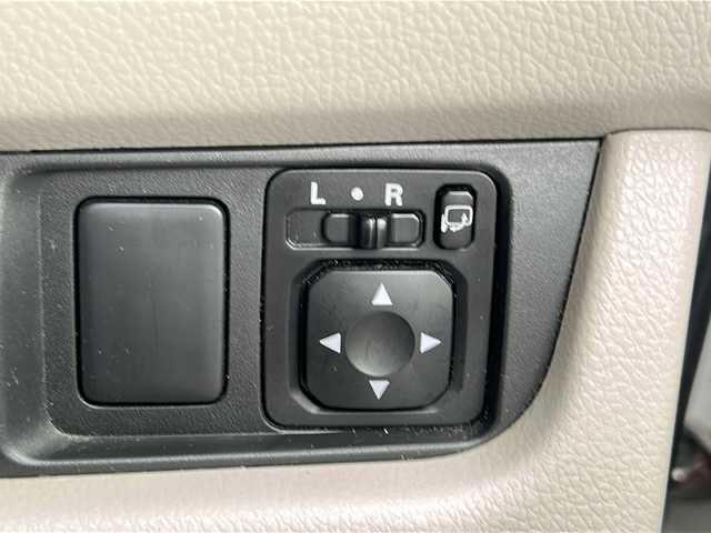 日産 デイズ J 鹿児島県 2018(平30)年 4.7万km ホワイト 衝突軽減ブレーキ/パワーウィンドウ/パワーステアリング/AUX/横滑り防止装置/純正オーディオ/FM/AM/CD/電動格納ミラー/ダブルエアバックイト/純正フロアマット/純正ヘッドライト