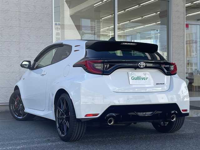 トヨタ ＧＲヤリス RZ ハイパフォーマンス 埼玉県 2023(令5)年 0.7万km スーパーホワイトⅡ /4WD/ICターボ//純正メモリナビ//フルセグTV//バックカメラ//Bluetoothオーディオ//レーダークルーズコントロール//ビルトインETC//スマートキーx2//LEDヘッドライト/LEDフォグ//PCS/LTA/BSM//HUD/RCTA/RSA//クリアランスソナー//W.サイド.カーテンエアバッグ//ABS/横滑り防止装置//前後ドラレコ//アイドリングSTOP//ICウォータースプレー//オートライト//プライバシーガラス//ドアバイザー//純正18インチAW//新車時保証書//取扱説明書//ナビ取説
