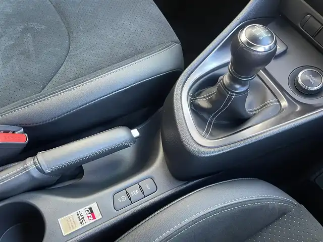 トヨタ ＧＲヤリス RZ ハイパフォーマンス 埼玉県 2023(令5)年 0.7万km スーパーホワイトⅡ /4WD/ICターボ//純正メモリナビ//フルセグTV//バックカメラ//Bluetoothオーディオ//JBLサウンド//アダプティブクルーズコントロール//ビルトインETC//スマートキーx2//LEDヘッドライト/LEDフォグ//PCS/LTA/BSM//HUD/RCTA/RSA//クリアランスソナー//W.サイド.カーテンエアバッグ//ABS/横滑り防止装置//前後ドラレコ//アイドリングSTOP//ICウォータースプレー//オートライト/オートハイビーム//プライバシーガラス//ドアバイザー//純正18インチAW//新車時保証書//取扱説明書//ナビ取説