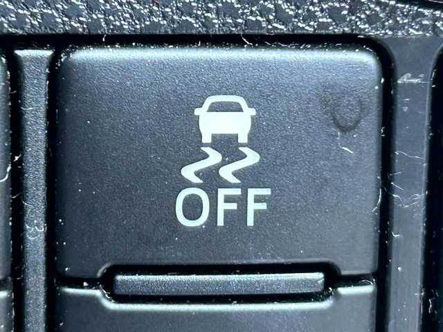 ダイハツ ミラ イース L SAⅢ 静岡県 2018(平30)年 4.5万km ホワイト スマートアシスト３/純正オーディオ/ＣＤ再生/ＡＵＸ接続/キーレスエントリー/パーキングセンサー/オートハイビーム/ヘッドライトレベライザー/純正フロアマット/ドアバイザー/アイドリングストップ/ＡＣ