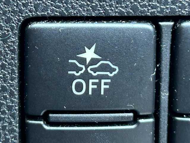 ダイハツ ミラ イース L SAⅢ 静岡県 2018(平30)年 4.5万km ホワイト スマートアシスト３/純正オーディオ/ＣＤ再生/ＡＵＸ接続/キーレスエントリー/パーキングセンサー/オートハイビーム/ヘッドライトレベライザー/純正フロアマット/ドアバイザー/アイドリングストップ/ＡＣ