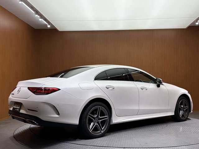 メルセデス・ベンツ ＣＬＳ２２０ｄ スポーツ エクスクルーシブPKG 千葉県 2019(令1)年 3.2万km ダイヤモンドホワイト ＳＲ　/ＡＣＣ　/赤黒革　/ナビ　/ＴＶ　/３６０°Ｂｕｒｍｅｓｔｅｒサウンド　/シートＨ　/ベンチレーション　/電動トランク　/ＨＵＤ　/オートハイビーム　/アダプティブパーキングアシスト　/衝突軽減Ｂ　/ＢＳＭ　/ＬＫＡ