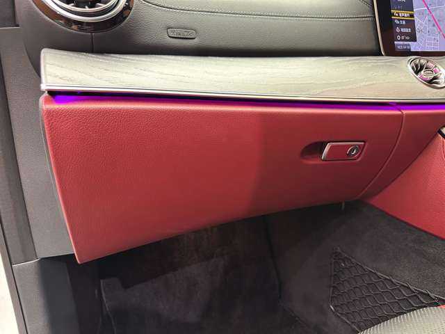 メルセデス・ベンツ ＣＬＳ２２０ｄ スポーツ エクスクルーシブPKG 千葉県 2019(令1)年 3.2万km ダイヤモンドホワイト ＳＲ　/ＡＣＣ　/赤黒革　/ナビ　/ＴＶ　/３６０°Ｂｕｒｍｅｓｔｅｒサウンド　/シートＨ　/ベンチレーション　/電動トランク　/ＨＵＤ　/オートハイビーム　/アダプティブパーキングアシスト　/衝突軽減Ｂ　/ＢＳＭ　/ＬＫＡ