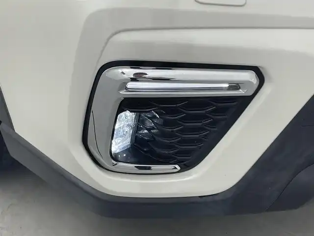 スバル フォレスター プレミアム 福井県 2018(平30)年 6.9万km クリスタルホワイトP 4WD/純正ナビ/CD/DVD/フルセグTV/Bluetooth/SD/AM/FM/バックカメラ /サイドカメラ/EyeSight Ver.3/・プリクラッシュブレーキ/・プリクラッシュブレーキアシスト/・AT誤発進抑制制御/・AT誤後進抑制制御&後退速度リミッター/・後退時ブレーキアシスト/・ツーリングアシスト/・全車速追従機能付クルーズコントロール/・アクティブレーンキープ/・先行車発進お知らせ/・車間距離警報/・車線逸脱警報/・ふらつき警報/純正ドライブレコーダー/レザーシート【メーカーオプション】/パワーバックドア 【メーカーオプション】/革巻きステアリング/ステアリングヒーター/ステアリングチルド機構/パドルシフト/シートヒーター /プッシュスタート /スペアキー/純正フロアマット