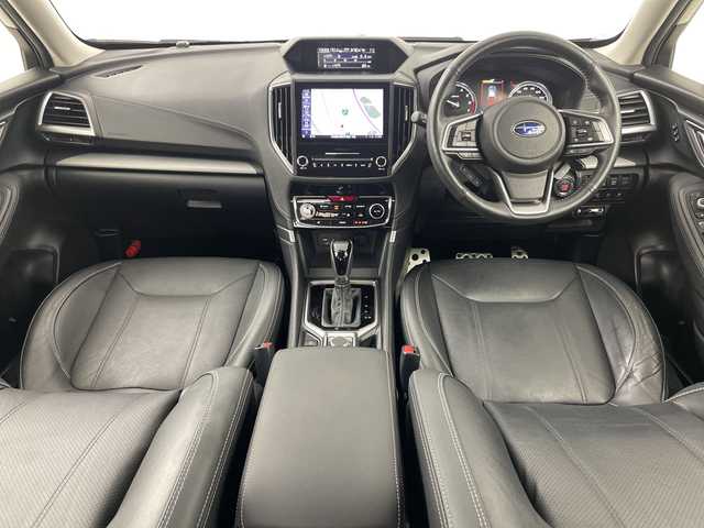 スバル フォレスター プレミアム 道央・札幌 2018(平30)年 6.9万km クリスタルホワイトP ・4WD/・純正ナビ/CD/DVD/TV/BT/USB/・バックカメラ /サイドカメラ/・EyeSight Ver.3/・パワーバックドア /・ツーリングアシスト/・全車速追従機能付クルーズコントロール/・ブラインドスポットモニター/・純正ドライブレコーダー/・レザーシート/・ステアリングヒーター/・パドルシフト/・シートヒーター /・スペアキー