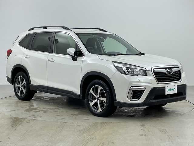 スバル フォレスター プレミアム 道央・札幌 2018(平30)年 6.9万km クリスタルホワイトP ・4WD/・純正ナビ/CD/DVD/TV/BT/USB/・バックカメラ /サイドカメラ/・EyeSight Ver.3/・パワーバックドア /・ツーリングアシスト/・全車速追従機能付クルーズコントロール/・ブラインドスポットモニター/・純正ドライブレコーダー/・レザーシート/・ステアリングヒーター/・パドルシフト/・シートヒーター /・スペアキー
