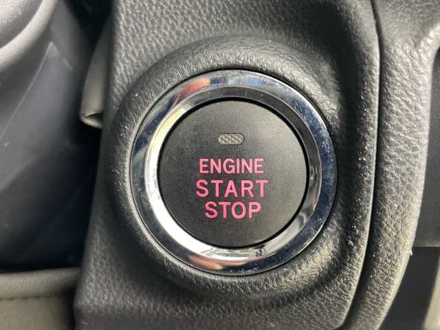 スバル フォレスター プレミアム 道央・札幌 2018(平30)年 6.9万km クリスタルホワイトP ・4WD/・純正ナビ/CD/DVD/TV/BT/USB/・バックカメラ /サイドカメラ/・EyeSight Ver.3/・パワーバックドア /・ツーリングアシスト/・全車速追従機能付クルーズコントロール/・ブラインドスポットモニター/・純正ドライブレコーダー/・レザーシート/・ステアリングヒーター/・パドルシフト/・シートヒーター /・スペアキー