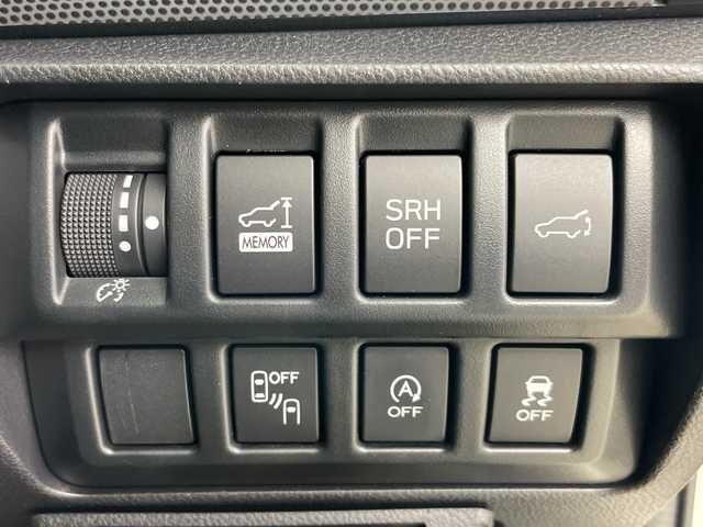 スバル フォレスター プレミアム 道央・札幌 2018(平30)年 6.9万km クリスタルホワイトP ・4WD/・純正ナビ/CD/DVD/TV/BT/USB/・バックカメラ /サイドカメラ/・EyeSight Ver.3/・パワーバックドア /・ツーリングアシスト/・全車速追従機能付クルーズコントロール/・ブラインドスポットモニター/・純正ドライブレコーダー/・レザーシート/・ステアリングヒーター/・パドルシフト/・シートヒーター /・スペアキー