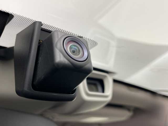 スバル フォレスター プレミアム 道央・札幌 2018(平30)年 6.9万km クリスタルホワイトP ・4WD/・純正ナビ/CD/DVD/TV/BT/USB/・バックカメラ /サイドカメラ/・EyeSight Ver.3/・パワーバックドア /・ツーリングアシスト/・全車速追従機能付クルーズコントロール/・ブラインドスポットモニター/・純正ドライブレコーダー/・レザーシート/・ステアリングヒーター/・パドルシフト/・シートヒーター /・スペアキー